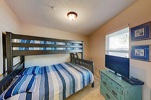 New Listing! Gulf-View Beach Condo with Pools condo - image 8
