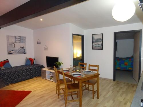 設施, Fab Studio in 格朗格維韋塞