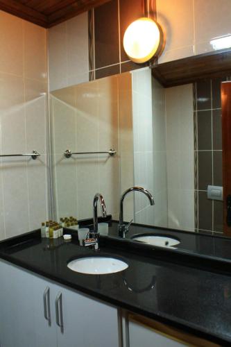 Hadrian Gate Hotel - image 4