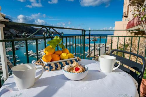 Veranda sul Porticciolo – Castellammare del Golfo, CA