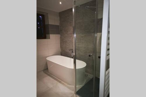 Vannas istaba, Lullaby House - Large, full comfort 5 star chalet house in the Vosges in Ramonchamp