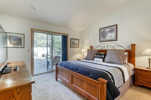 39 Poplar - main image