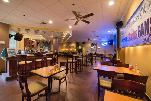 GreenTree Hotel Phoenix West - image 13