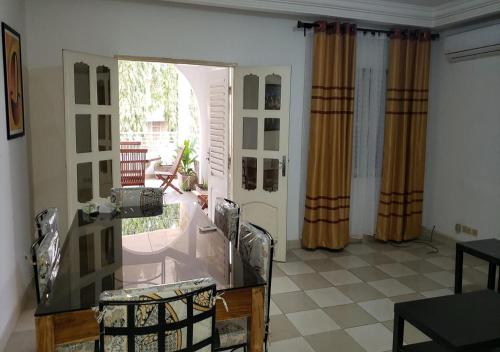 . iléos, appartement meublé 4 pièces - Salon, cuisine, 3 chambres Lomé Tokoin Hôpital Protestant