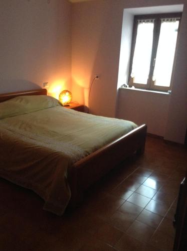 Casa Lory Montevitozzo frazione Sorano-camera con bagno privato, cucina e salotto