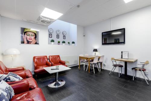 City Hostel - main image
