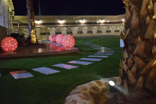 Popular attractions Area Nearby Property
