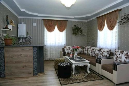 Tezh ler у Тани in Lermontov