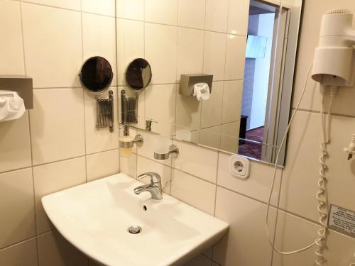 Atlas Berlin Hotel - image 11