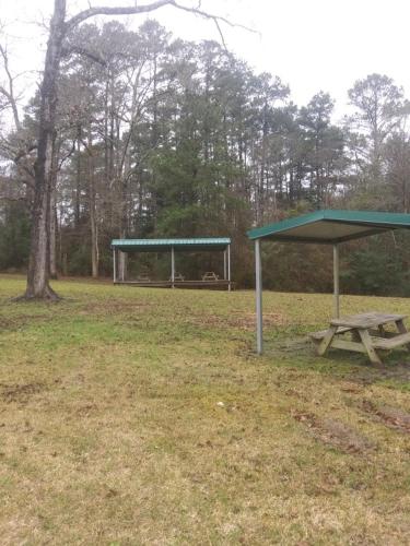 Whispering Creek Lodging & RV Resort photo