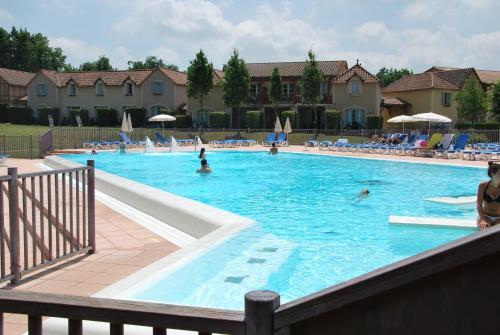 Face au lac gîte à louer Saint-Caprais