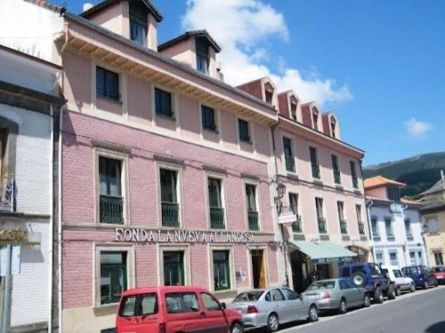 Hotel Nueva Allandesa, Pola de Allande bei Suarbol