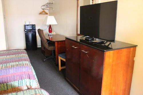 Economy Inn Safford