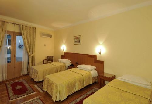 Hotel Splendid Room Type - Standard Triple Room