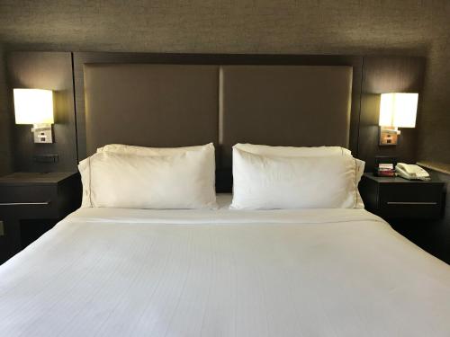 Holiday Inn Express Hotel & Suites Barstow, an IHG Hotel