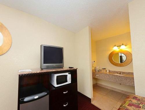 Americas Best Value Inn Refugio