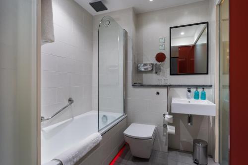 Holiday Inn Sittingbourne an IHG Hotel - image 5