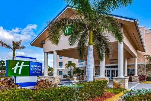 Holiday Inn Express & Suites Lantana