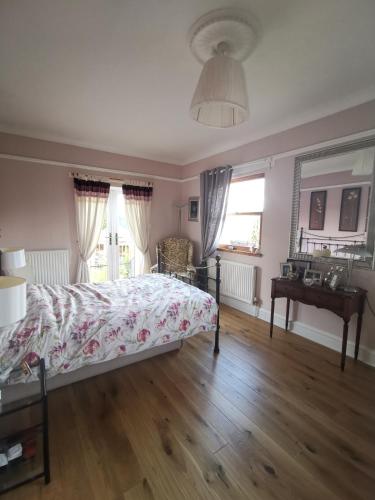 Beautiful self contained apartment with garden, Glasgow (photo 2)
