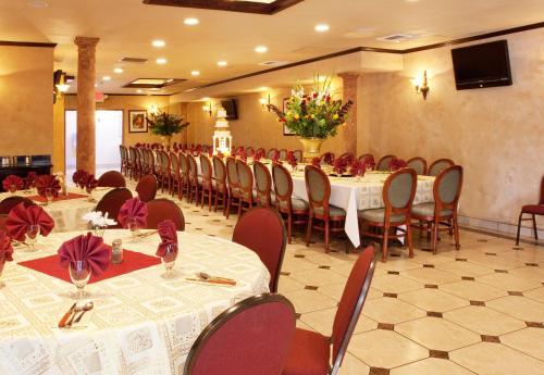 Holiday Inn Rancho Cordova - Northeast Sacramento By IHG - 레스토랑