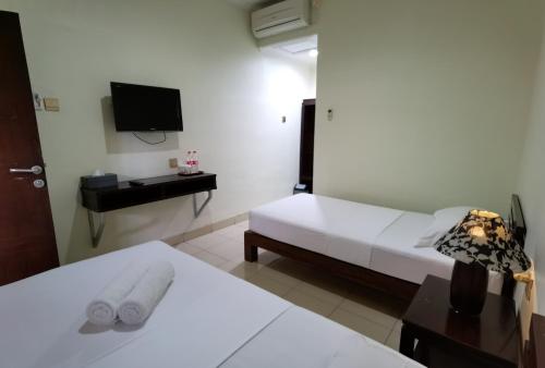 2 twin beds