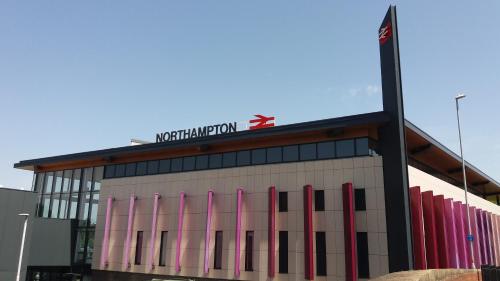 Leap Onyx Apartment - Northampton Town Centre