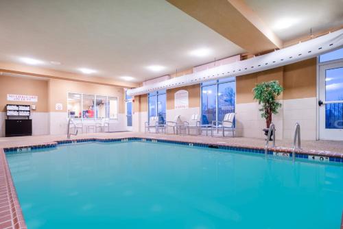 泳池, Holiday Inn Manassas - Battlefield By IHG in 馬納薩斯 (VA)
