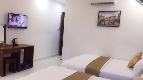 Deluxe Double Room with Two Double Beds image 10