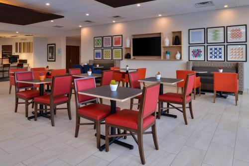 Holiday Inn Express & Suites Alachua - Gainesville Area, an IHG Hotel