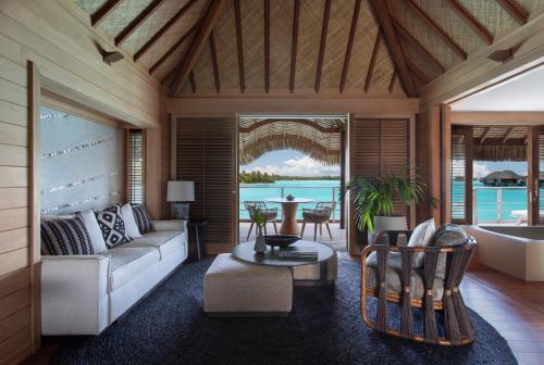 Four Seasons Resort Bora Bora, a Design Boutique Hotel Bora Bora ...