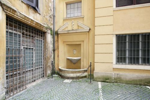 La Maisonnette Tritone Trevi Apartment Rome, Рим (фото 10)