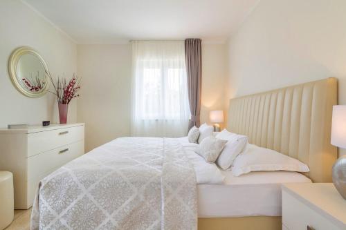 Luxury Apartments Villa Mande - image 9