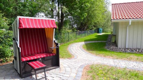 Danische Ferienhauser am Salzhaff Haus Poseidon 2.2km von Damekow entfernt