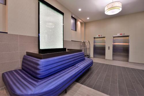 Holiday Inn New York-JFK Airport Area - image 9