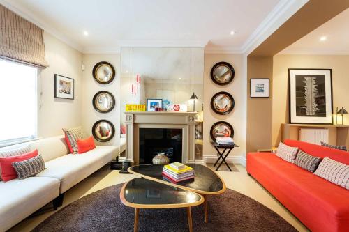 Veeve - Footsteps from Kensington Palace gîte à louer Notting Hill Gate Underground Station