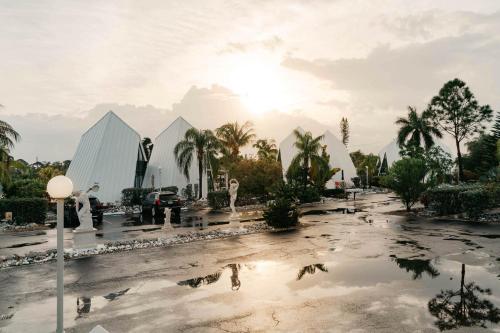 Pyramids in Florida