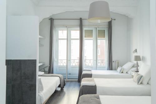 Gran Via 63 Rooms - image 2