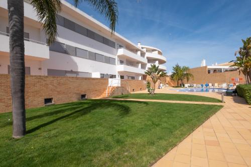 Dona Ana 77 by Destination Algarve