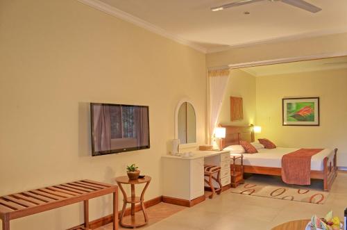 Sovereign Hotel Room Type - Double Room with Garden View