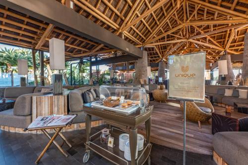 Pub/Lounge, Lopesan Baobab Resort in Gran Canaria