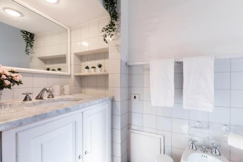 Rome As You Feel - Paradiso Apartment - main image