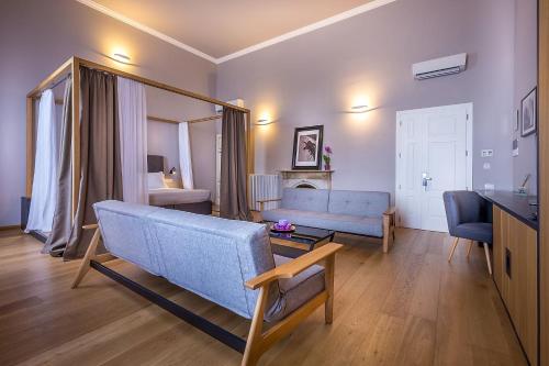Suite with River View image 8