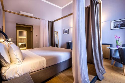 Suite with River View image 5