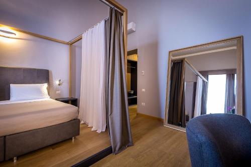 Suite with River View image 3