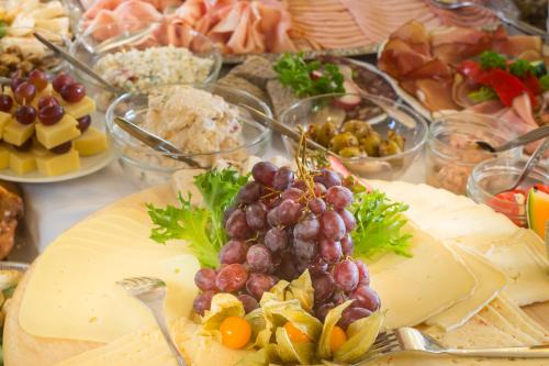 Ételek és italok, Ferienhof Lecheler in Gunzburg Városközpont