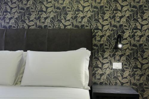 Standard Double or Twin Room image 1