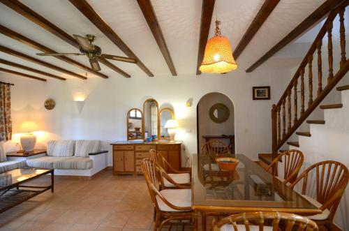 Létesítmények, RACO DEL GOLF 12 in Pals