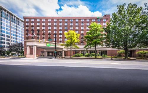 Holiday Inn Arlington at Ballston, an IHG hotel - Hotel - Arlington