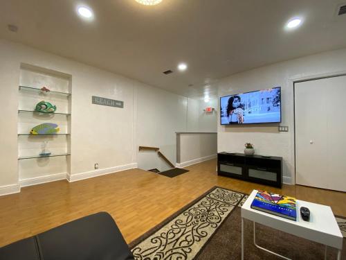 Miami Beach Rooms B&B – Miami Beach, FL