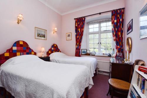 The Old School Room Type - Standard Twin Room with Shared Bathroom